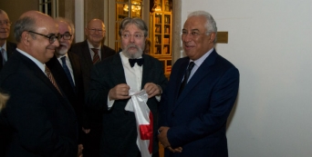 Francisco George toma posse como 24.º presidente nacional da Cruz Vermelha Portuguesa